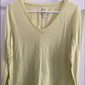 long sleeve v-neck shirt